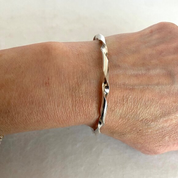 Sterling Silver 925 Twisted Round Bangle Bracelet Size 7.75" - Picture 15 of 16